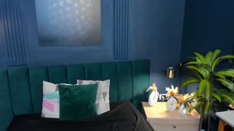 Alice and Asia online show from September 2025 02:57:01 AM