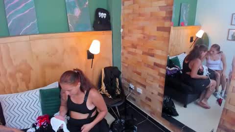 Alice and Asia online show from December 2025 07:01:02 PM