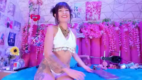     online show from November 2025 09:20:01 PM