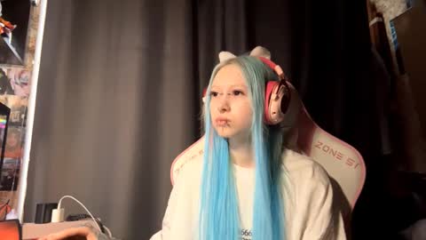 Snapshot of alicebourjolly chatting on February 2026 10:30:01 AM Lina online show from February 2026 10:30:01 AM