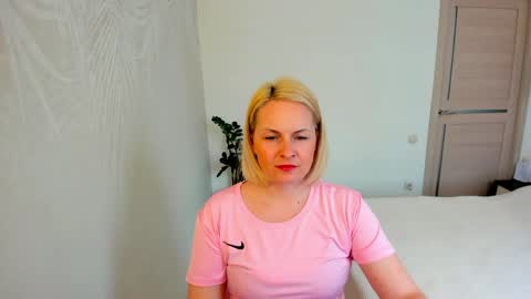 Snapshot of alicee__grace chatting on April 2026 09:19:02 AM Alicee online show from April 2026 09:19:02 AM