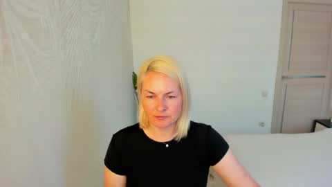 Snapshot of alicee__grace chatting on June 2026 08:57:01 AM Alicee online show from June 2026 08:57:01 AM