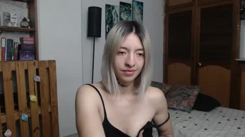 alicee_logan_ online show from July 2026 01:41:01 AM