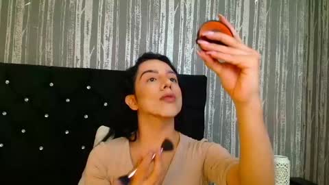 alicee_moonn online show from April 2026 07:06:02 PM