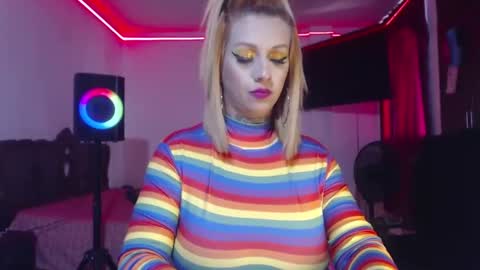 Snapshot of aliceesmiths chatting on February 2025 06:45:01 PM aliceesmiths online show from February 2025 06:45:01 PM