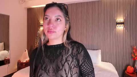 Alice  online show from October 2025 04:27:01 AM