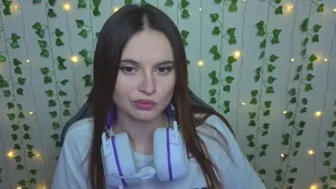 aliceimonta online show from February 2026 12:17:01 PM