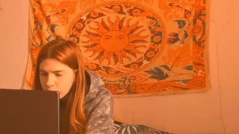 Snapshot of aliceinredsquare_ chatting on May 2026 05:16:02 AM Alice online show from May 2026 05:16:02 AM