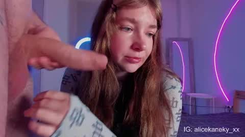 Snapshot of alicekaneky_xx chatting on February 2026 12:14:02 AM Alice 19 Kaneky 19 online show from February 2026 12:14:02 AM