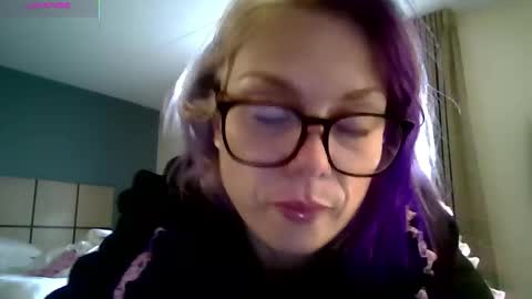 Alice Liddell online show from April 2026 12:32:01 PM