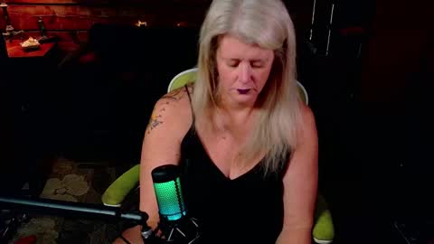 Alices Curiosity online show from December 2025 05:24:02 AM