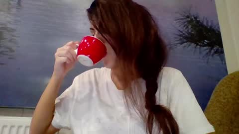 Snapshot of alicetailorrr chatting on June 2026 06:46:02 PM AliceTailorrr online show from June 2026 06:46:02 PM