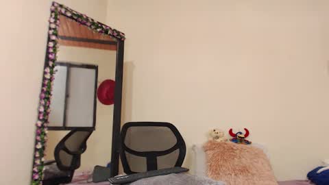 J Ruiz online show from December 2024 01:05:01 AM