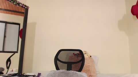 J Ruiz online show from January 2025 09:08:01 PM