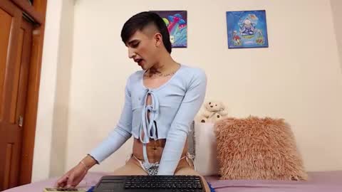 J Ruiz online show from October 2025 10:48:02 PM