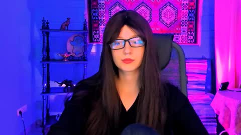 alicewelch_ online show from October 2025 12:05:02 PM