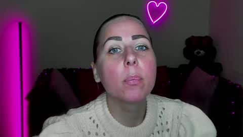 Snapshot of alicewonderkiss chatting on March 2026 12:00:02 PM Alice online show from March 2026 12:00:02 PM