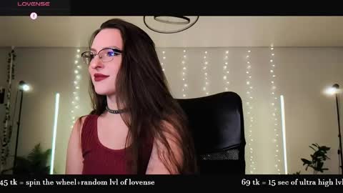 Snapshot of alicia_art_ chatting on April 2026 05:39:01 PM Alicia online show from April 2026 05:39:01 PM