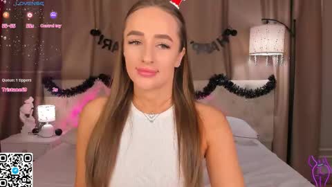 Mia online show from December 2025 02:07:02 AM