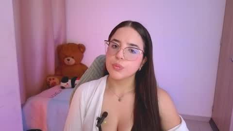 Snapshot of alicia_hotxx chatting on March 2026 05:30:01 PM alison online show from March 2026 05:30:01 PM