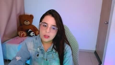 Snapshot of alicia_hotxx chatting on March 2026 06:02:02 PM alison online show from March 2026 06:02:02 PM