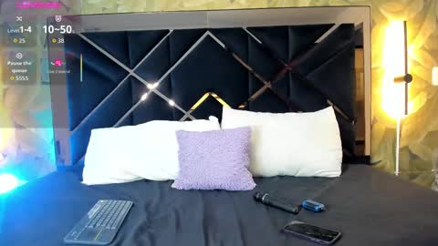 Alice  online show from September 2025 04:14:02 AM