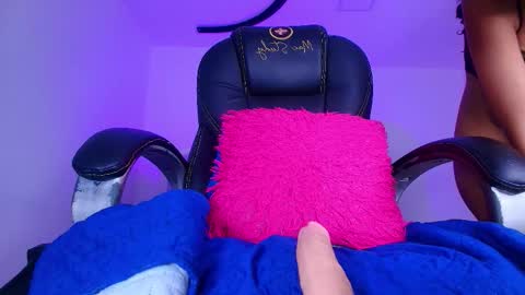 Alicia Kyse  online show from February 2026 03:04:01 AM