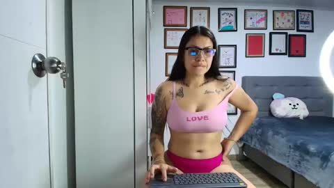 alicia_rainbow online show from April 2026 03:31:02 AM