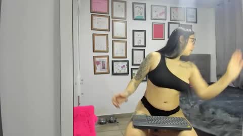 alicia_rainbow online show from May 2026 04:07:02 AM