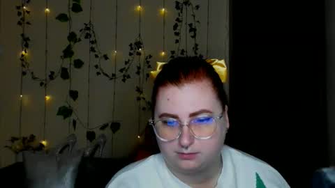 Snapshot of alicia_side_red chatting on March 2026 12:20:01 PM Alicia online show from March 2026 12:20:01 PM