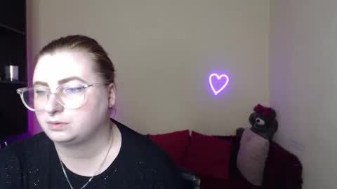 Snapshot of alicia_side_red chatting on April 2026 11:22:02 AM Alicia online show from April 2026 11:22:02 AM