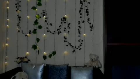 Snapshot of alicia_side_red chatting on April 2026 05:23:01 AM Alicia online show from April 2026 05:23:01 AM