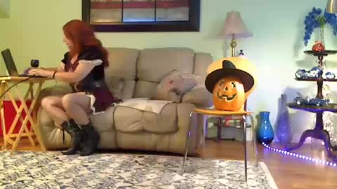 Snapshot of aliciadehart181 chatting on October 2025 07:47:01 PM Alicia deHart  Help me reach 1000 Followers. Its FREE online show from October 2025 07:47:01 PM