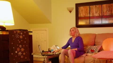 Alicia deHart  Help me reach 1000 Followers. Its FREE online show from April 2026 11:26:01 PM