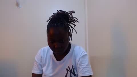 alicialust1 online show from February 2025 01:00:02 PM