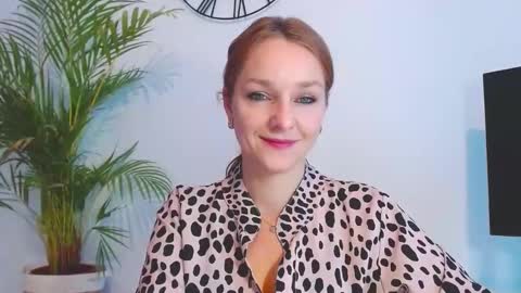 Alicia online show from November 2025 08:13:02 AM