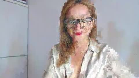 Snapshot of alicialux chatting on June 2026 08:15:01 AM Alicia online show from June 2026 08:15:01 AM