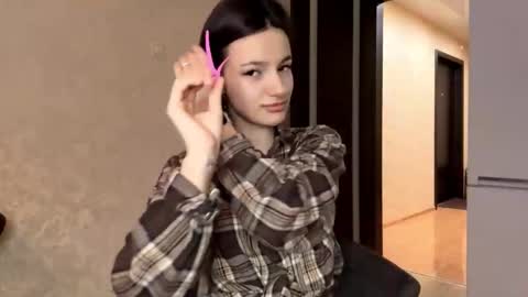 Snapshot of alidagenthner chatting on February 2026 01:51:01 PM Niki online show from February 2026 01:51:01 PM