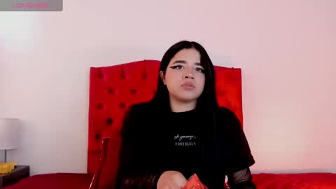 aliice_walker_ online show from December 2024 05:54:02 PM