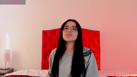 aliice_walker_ online show from December 2024 06:45:02 PM