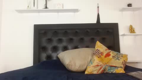 alika_jonhson_ online show from October 2025 02:10:01 AM