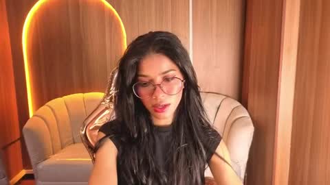 alina_b_ online show from April 2026 08:09:01 PM