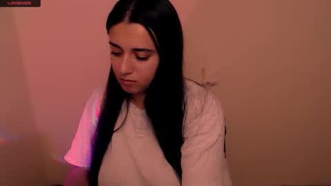 Alina online show from December 2025 10:42:01 AM