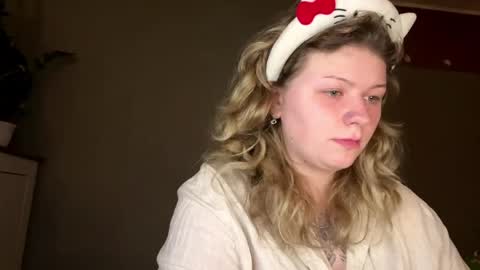 Alina online show from April 2026 10:32:02 PM