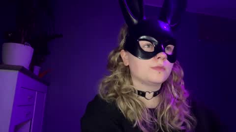 Snapshot of alinahotgirl chatting on June 2026 10:04:02 PM Alina online show from June 2026 10:04:02 PM