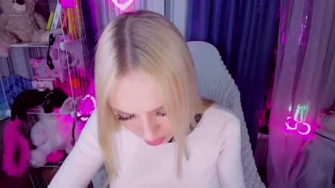 alinaocean online show from April 2026 03:52:01 PM