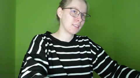 alinasei online show from April 2026 02:11:01 PM