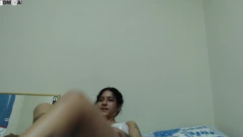 Snapshot of alinawoolf_ chatting on March 2026 05:52:01 AM Ali online show from March 2026 05:52:01 AM
