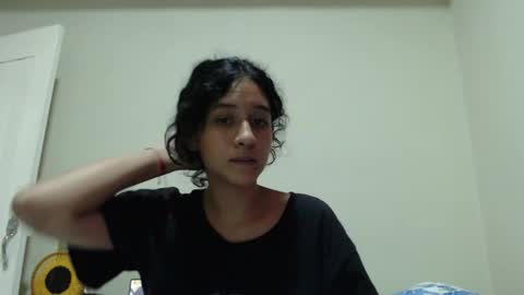 Snapshot of alinawoolf_ chatting on April 2026 06:52:01 PM Ali online show from April 2026 06:52:01 PM