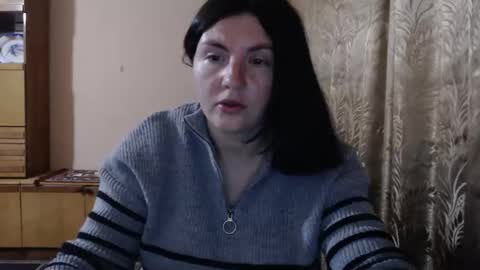Snapshot of alinaxjames chatting on April 2026 02:04:02 AM AlinaxJames online show from April 2026 02:04:02 AM